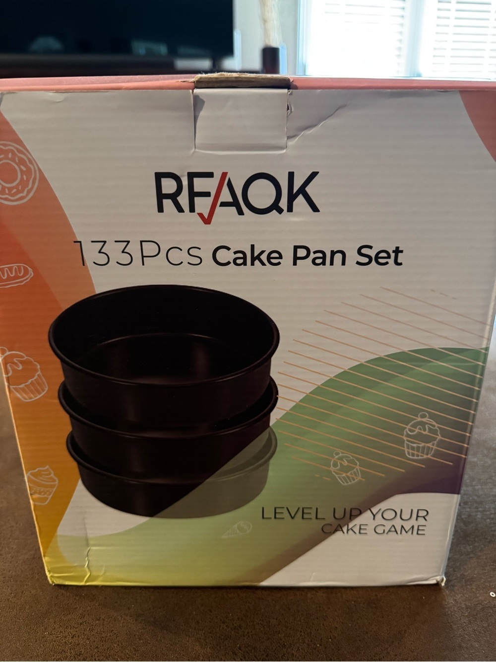 133-Piece Cake Pan Set - Black